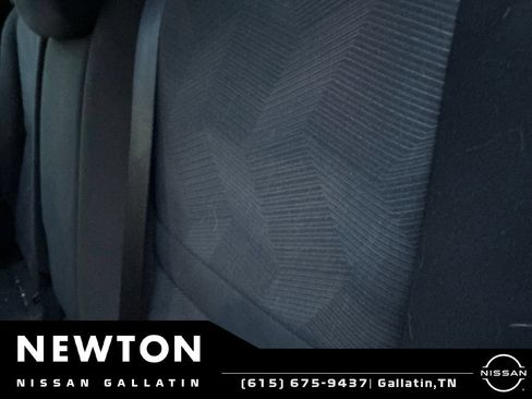 Used 2016 Nissan Rogue SV FWD image 11