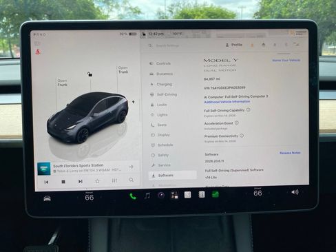 Used 2023 Tesla Model Y AWD image 2
