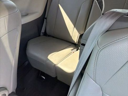 Used 2021 Toyota Sienna XLE w/ XLE Plus Package image 10