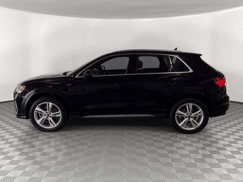 Certified 2024 Audi Q3 2.0T Premium w/ Convenience Package AWD/4WD image 2