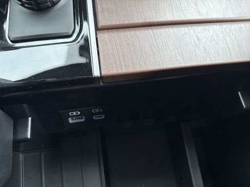 New 2025 Toyota Tundra Capstone AWD/4WD image 37