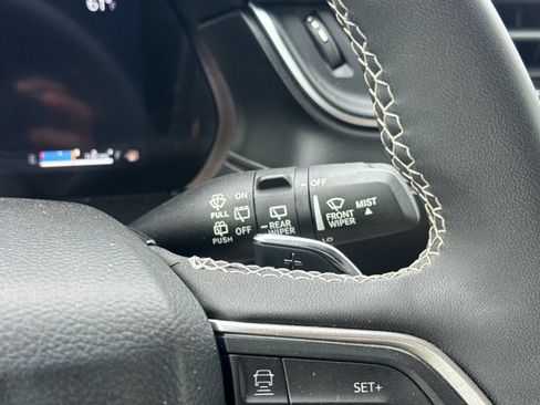 Used 2024 Jeep Grand Cherokee Limited AWD/4WD image 30