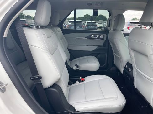 New 2026 Ford Explorer Platinum w/ LUX Leather Package AWD/4WD image 23