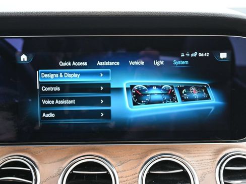 Used 2023 Mercedes-Benz E 350 4MATIC Sedan image 33
