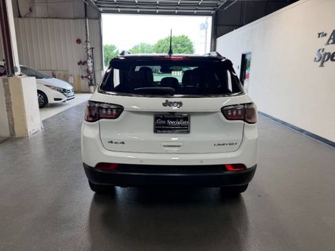 Used 2025 Jeep Compass Limited AWD/4WD image 4