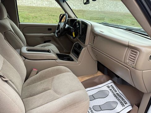 Used 2005 Chevrolet Silverado 2500 LS w/ Heavy-Duty Power Package image 17