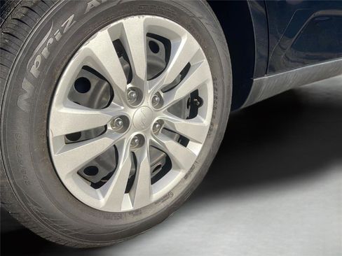 Used 2022 Kia Soul LX FWD image 26
