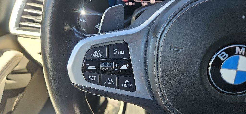 Used 2020 BMW X7 xDrive40i w/ M Sport Package AWD/4WD image 26