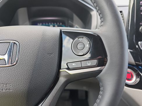 Used 2023 Honda Odyssey Touring image 19