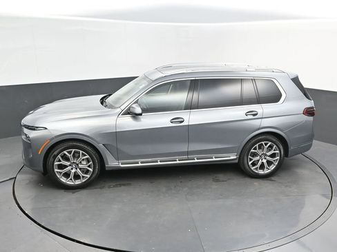 Certified 2024 BMW X7 xDrive40i w/ Premium Package AWD/4WD image 38