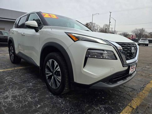 Used 2023 Nissan Rogue SV image 4