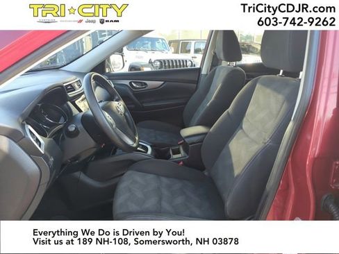 Used 2016 Nissan Rogue S image 11