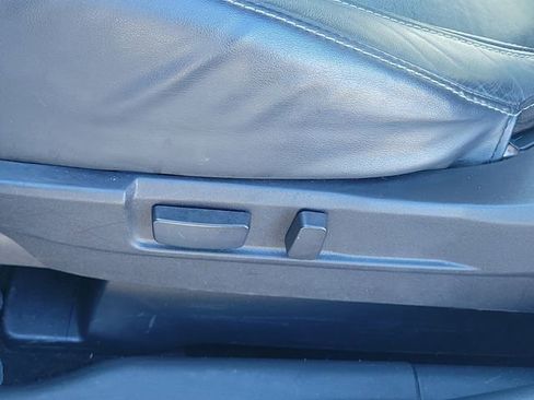 Used 2018 Mitsubishi Outlander SEL image 20