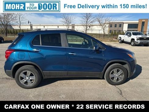 Used 2020 Chevrolet Trax LT w/ LT Convenience Package image 4