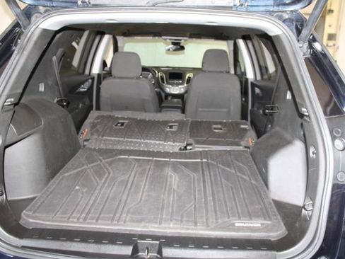 Used 2020 Chevrolet Equinox LT w/ Driver Convenience Package FWD image 32