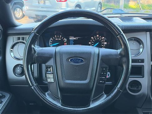 Used 2017 Ford Expedition EL XLT image 19