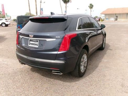 Used 2018 Cadillac XT5 Luxury w/ Driver Awareness Package FWD image 8