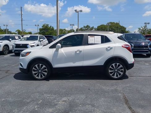 Used 2022 Buick Encore Preferred w/ Safety Package AWD/4WD image 9