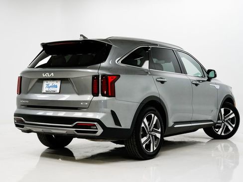 Certified 2023 Kia Sorento EX w/ Panoramic Sunroof Package image 32