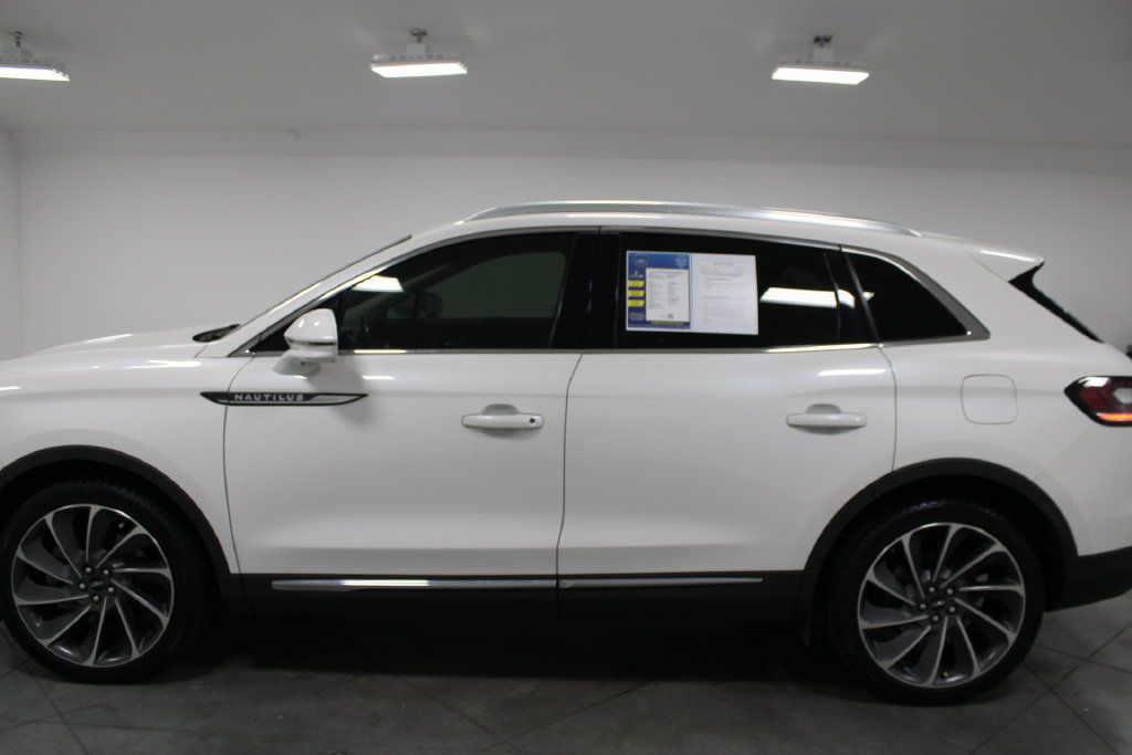 Used 2023 Lincoln Nautilus Reserve w/ Equipment Group 201A FWD image 6