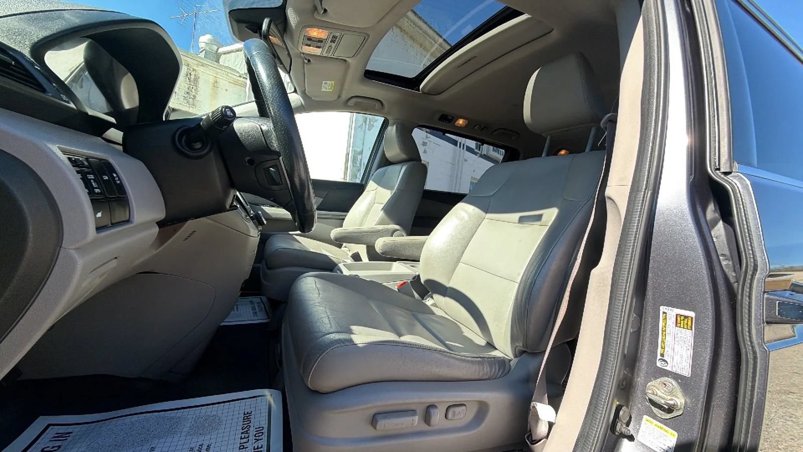 Used 2014 Honda Odyssey EX-L image 11