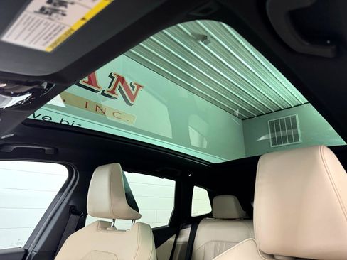 Used 2025 BMW X3 M50 w/ Premium Package image 15