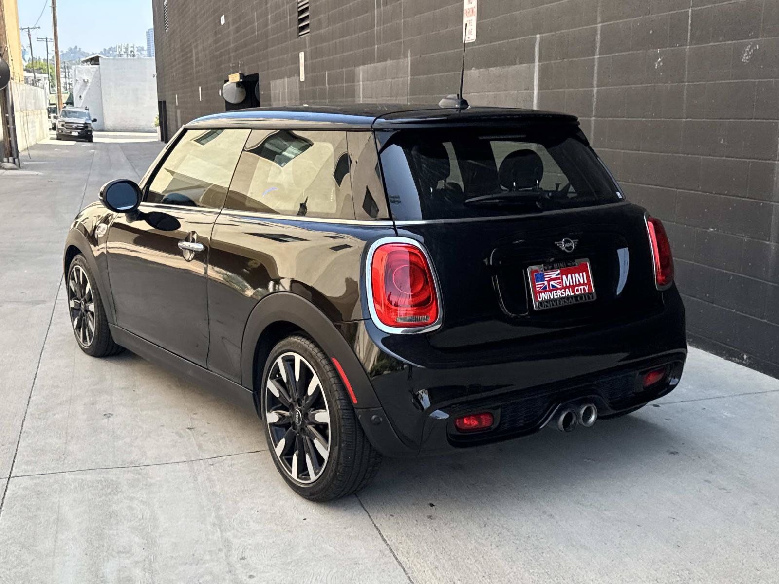 Used 2019 MINI Cooper S w/ Signature Upholstery Package FWD image 3