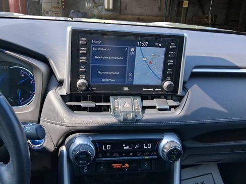 Used 2021 Toyota RAV4 Limited AWD/4WD image 20
