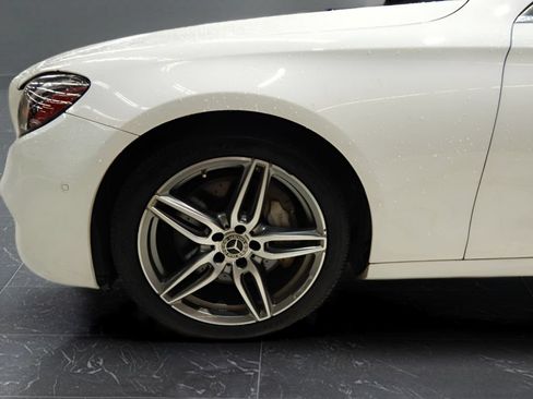 Used 2019 Mercedes-Benz E 300 4MATIC w/ Premium 1 Package image 30