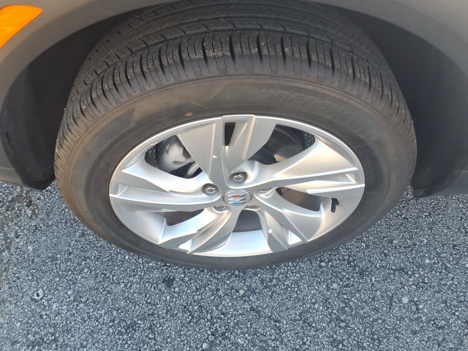 Used 2025 Buick Encore GX Preferred AWD/4WD image 6