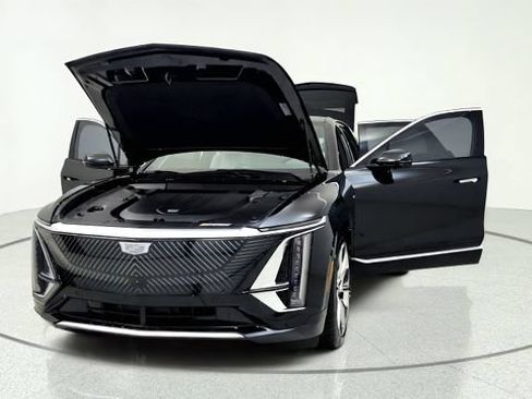Used 2024 Cadillac Lyriq Luxury RWD image 13