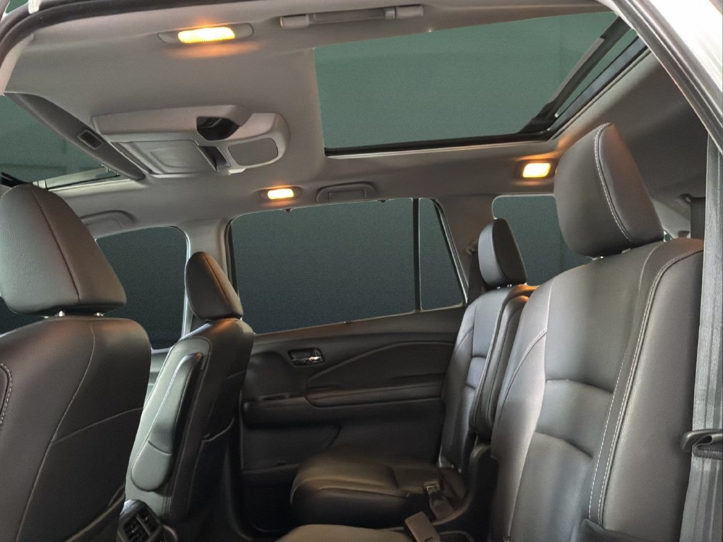 Used 2022 Honda Pilot Elite image 19