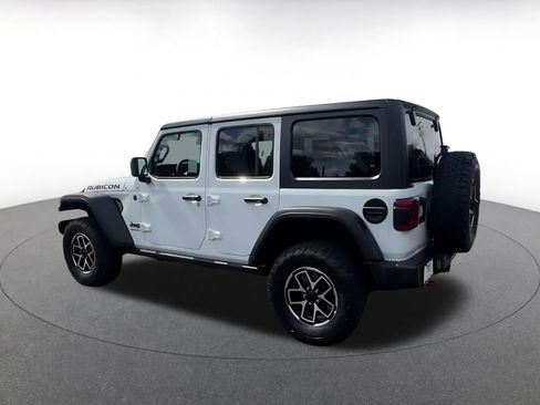 Used 2025 Jeep Wrangler Unlimited Rubicon AWD/4WD image 10