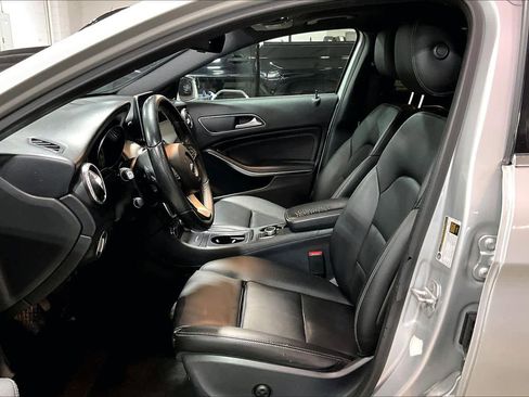 Used 2016 Mercedes-Benz GLA 250 4MATIC image 9