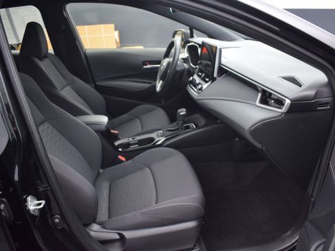 Used 2024 Toyota Corolla SE w/ SE Package image 10