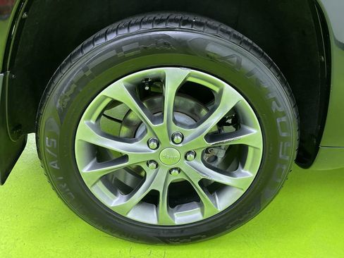 Used 2019 Jeep Grand Cherokee Summit image 16