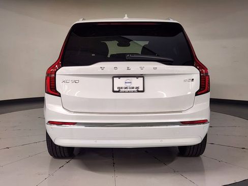 Used 2026 Volvo XC90 B5 Plus w/ Protection Package Premier AWD/4WD image 10