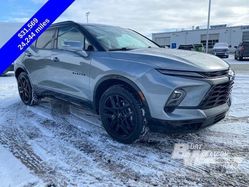 Used 2024 Chevrolet Blazer RS w/ Enhanced Convenience Package image 9