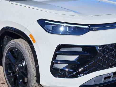 New 2026 Volkswagen Tiguan SE R-Line image 27