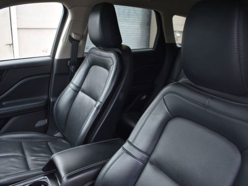 Used 2024 Lincoln Corsair Reserve w/ Equipment Group 201A image 10