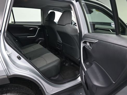 Used 2020 Toyota RAV4 XLE image 12