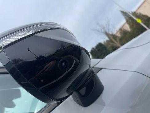 Used 2022 Kia Telluride SX w/ SX Prestige Package image 19