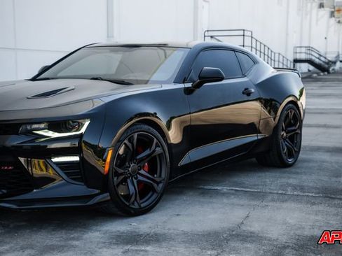 Used 2018 Chevrolet Camaro SS image 36