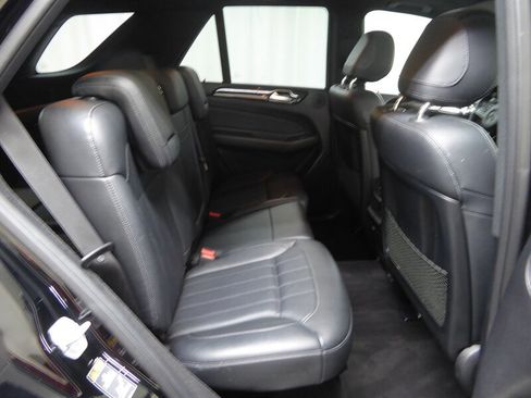 Used 2018 Mercedes-Benz GLE 350 w/ Premium 1 Package image 33