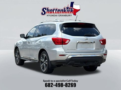 Used 2018 Nissan Pathfinder Platinum FWD image 8