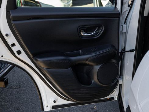 Used 2025 Honda HR-V LX image 14