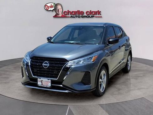 Certified 2025 Nissan Kicks Play S FWD image 1