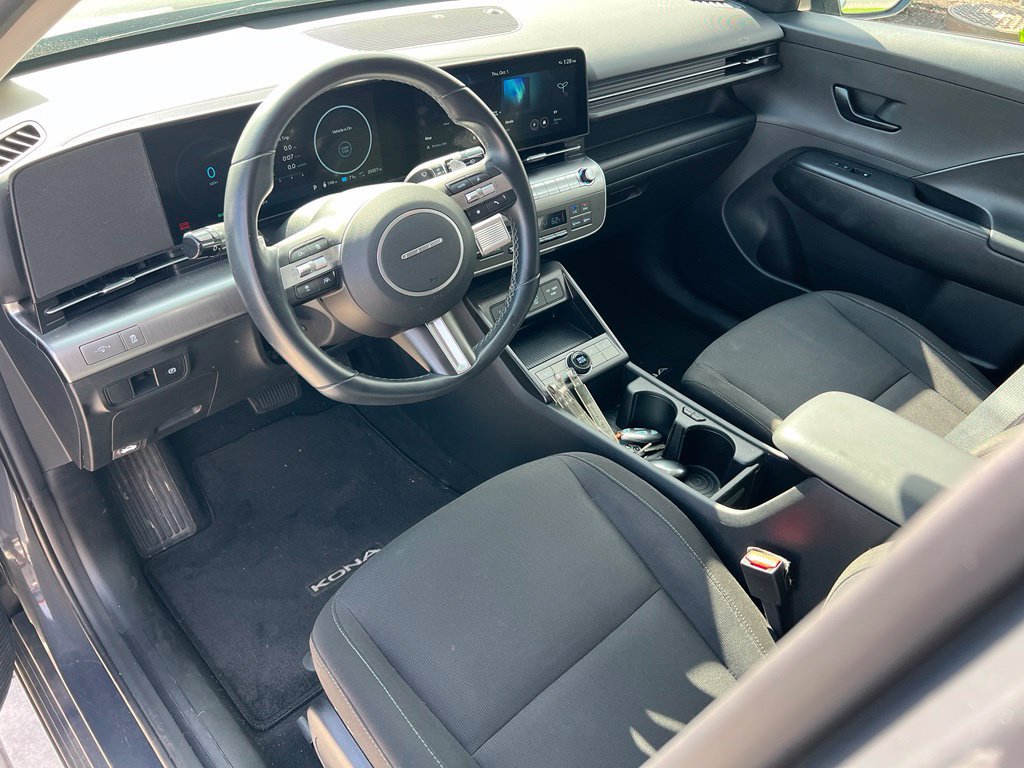 Certified 2024 Hyundai Kona SEL FWD image 17