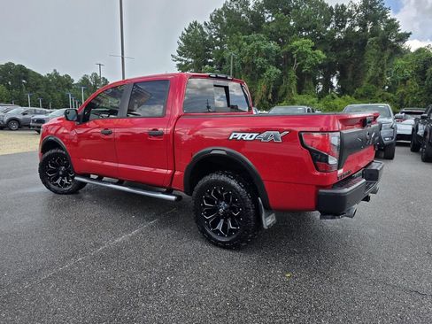 Used 2021 Nissan Titan PRO-4X w/ Pro-4x Convenience Package AWD/4WD image 4