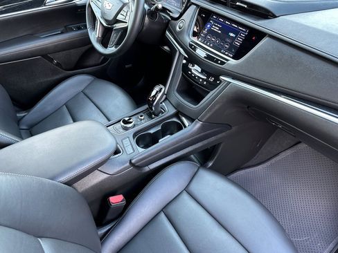 Certified 2025 Cadillac XT5 Premium Luxury image 19